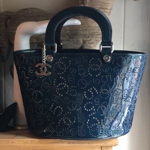 CHANEL navy patent leather laser cut tote